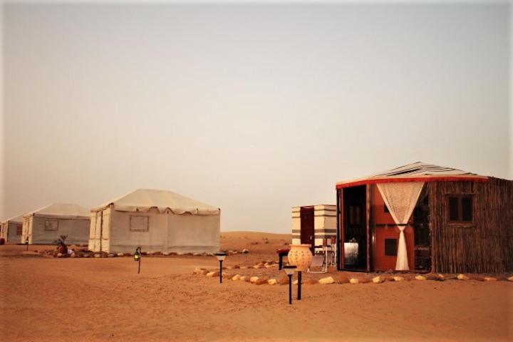 Fulayj al Masha'ikh Legend Desert Camp מראה חיצוני תמונה