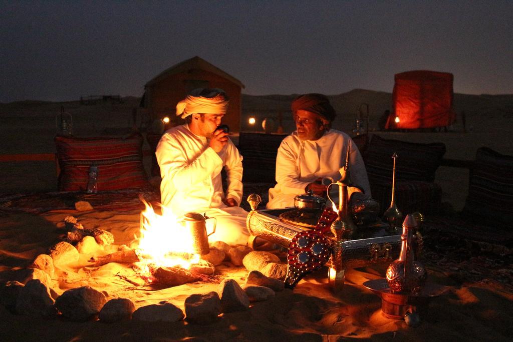 Fulayj al Masha'ikh Legend Desert Camp מראה חיצוני תמונה
