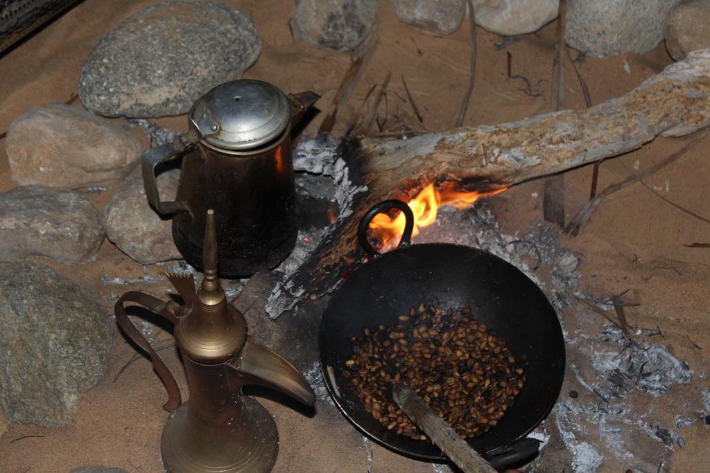 Fulayj al Masha'ikh Legend Desert Camp מראה חיצוני תמונה