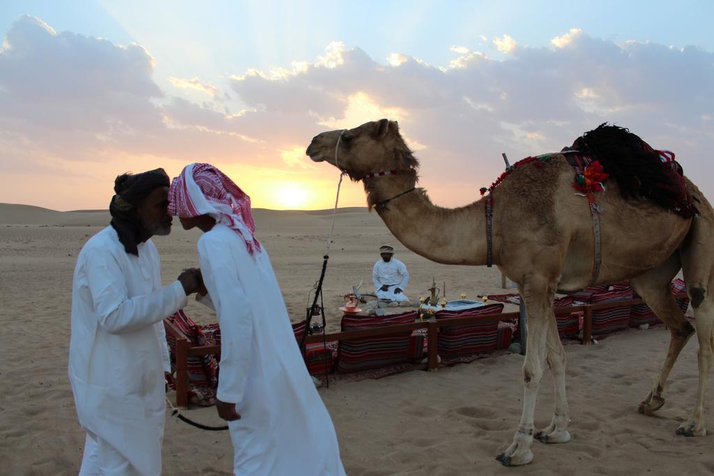 Fulayj al Masha'ikh Legend Desert Camp מראה חיצוני תמונה